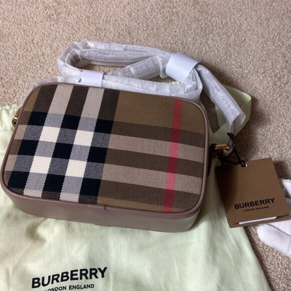 BNWT - BURBERRY SMALL PLAID CHECKERED TAN LEATHER CAMERA CROSSBODY BAG - Picture 2 of 5